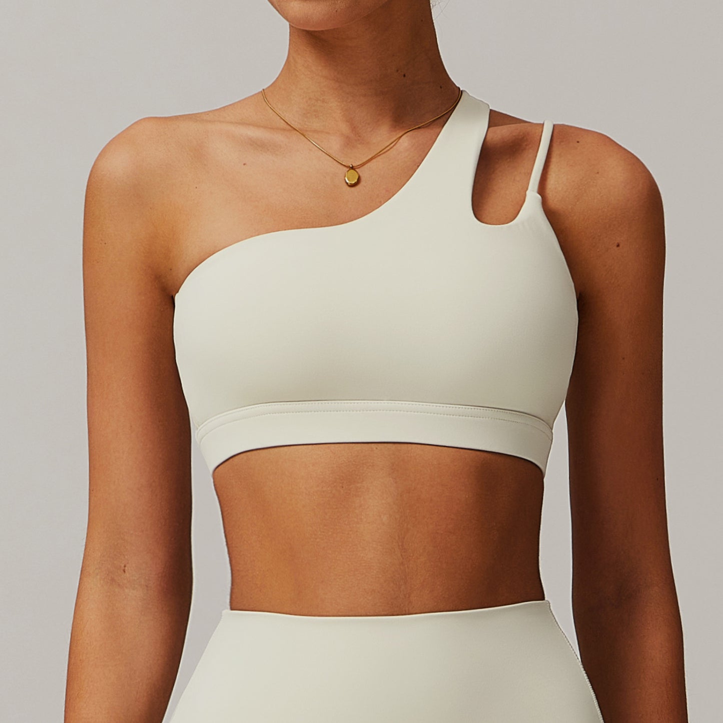 Slant shoulder beautiful back yoga bra nude sports bra irregular shoulder straps running fitness vest top